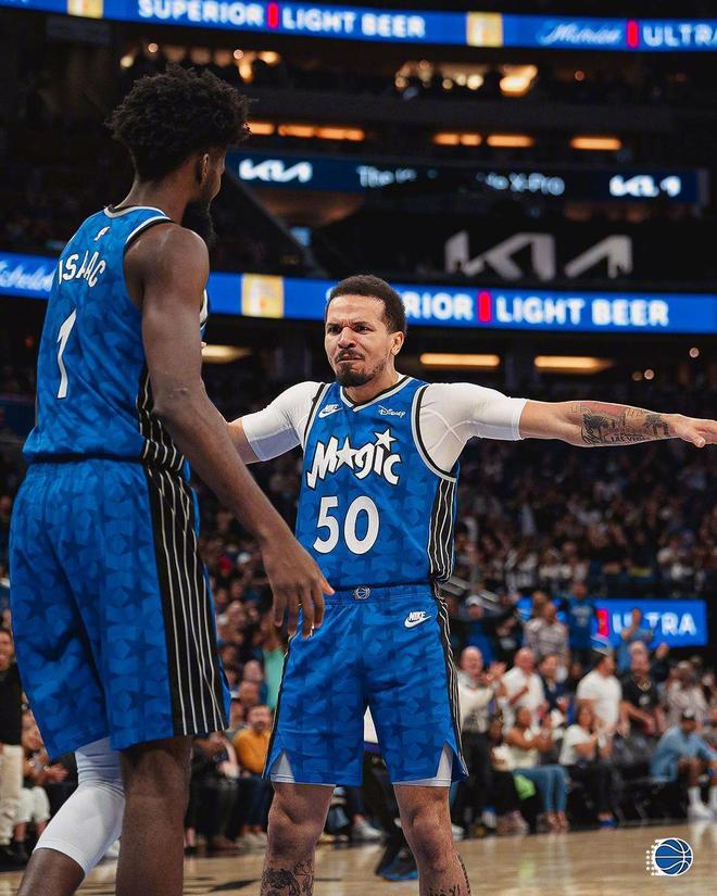 开云在线登录官网-字母哥在密尔沃基的人气