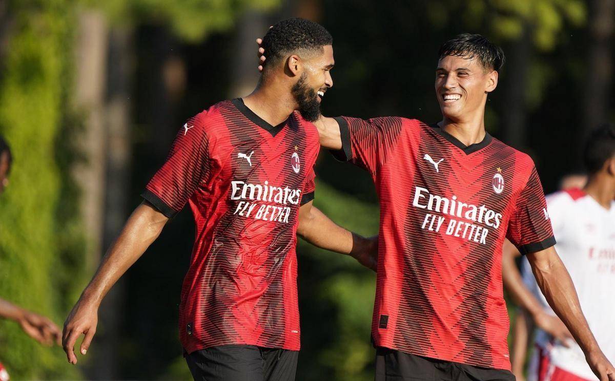 持续发扬在比赛中展现的团结协作精神